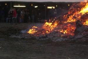 Foto_1_Osterfeuer_Wendewisch